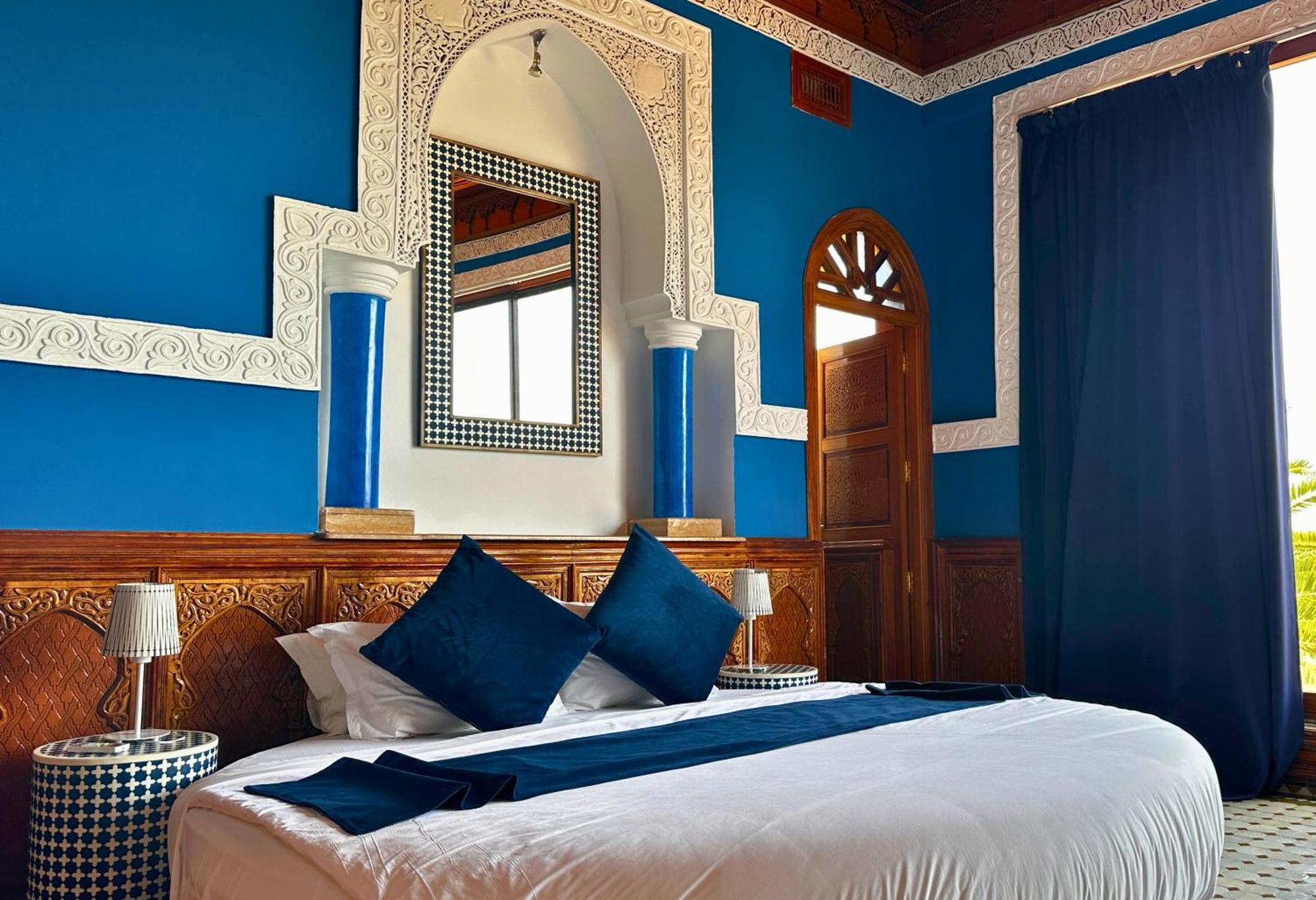 Nomadz Palace Touggana Ngoại thất bức ảnh